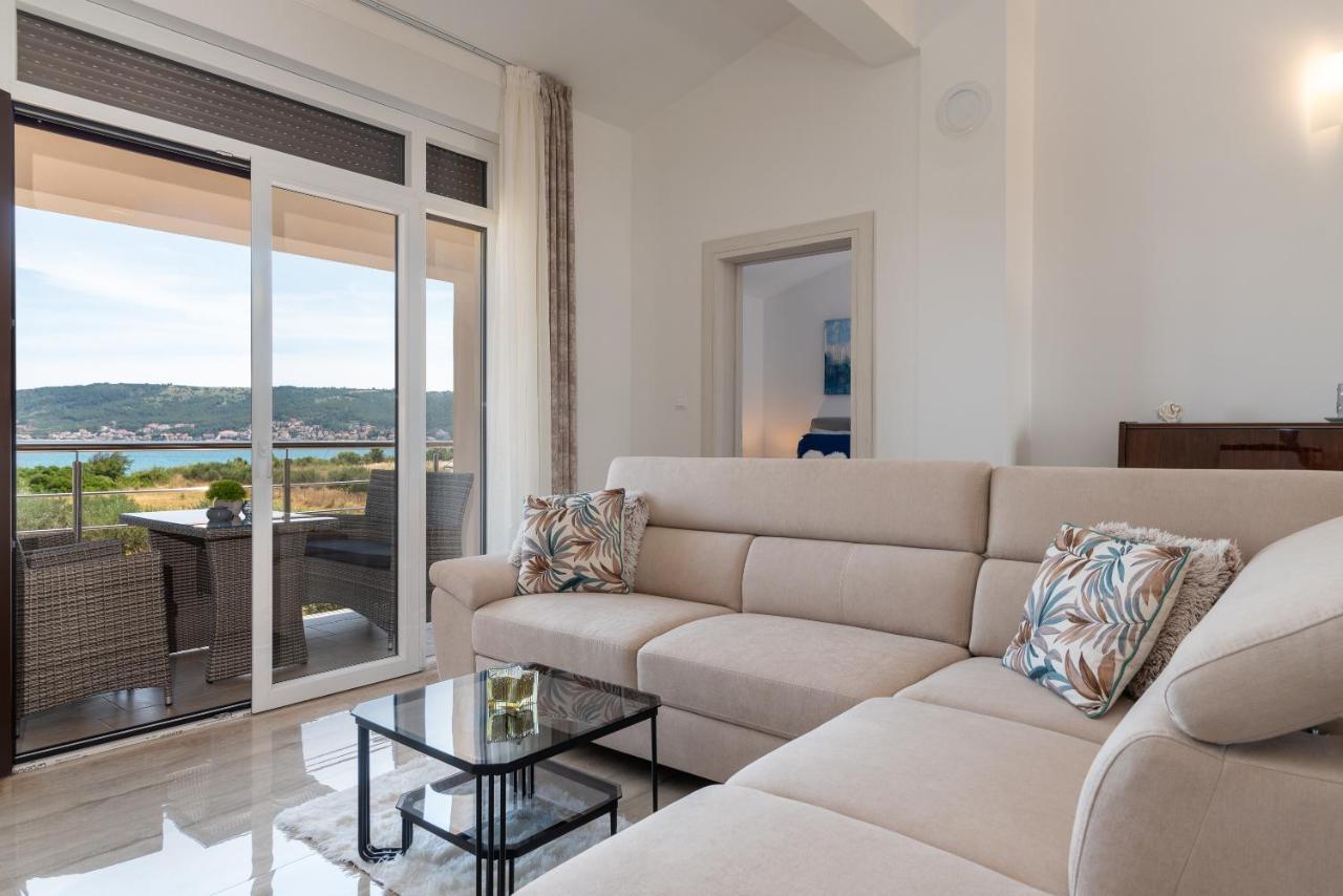 Apartment Amazing Sea View Apartment- Romantica
