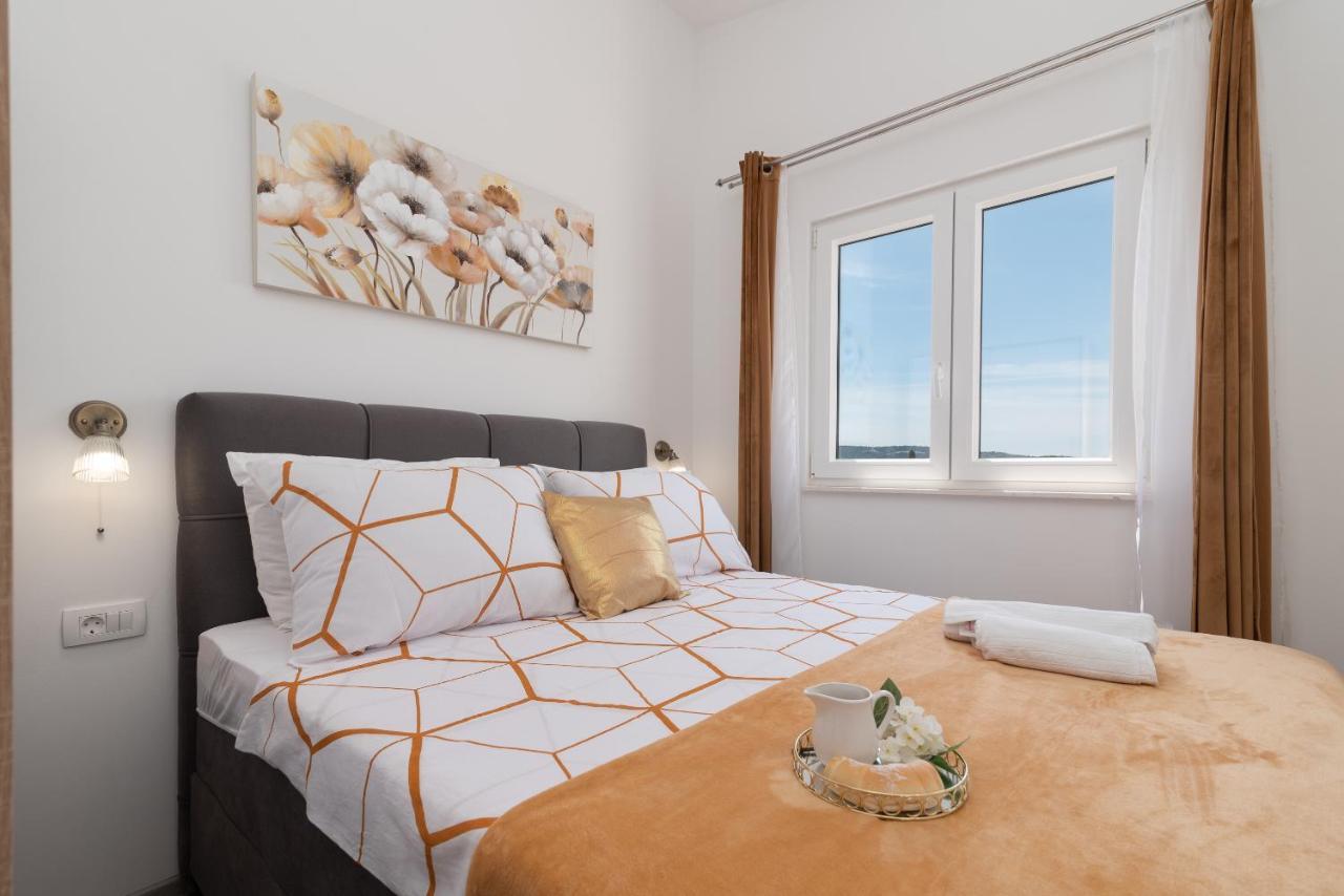 Amazing Sea View Apartment- Romantica Apartment