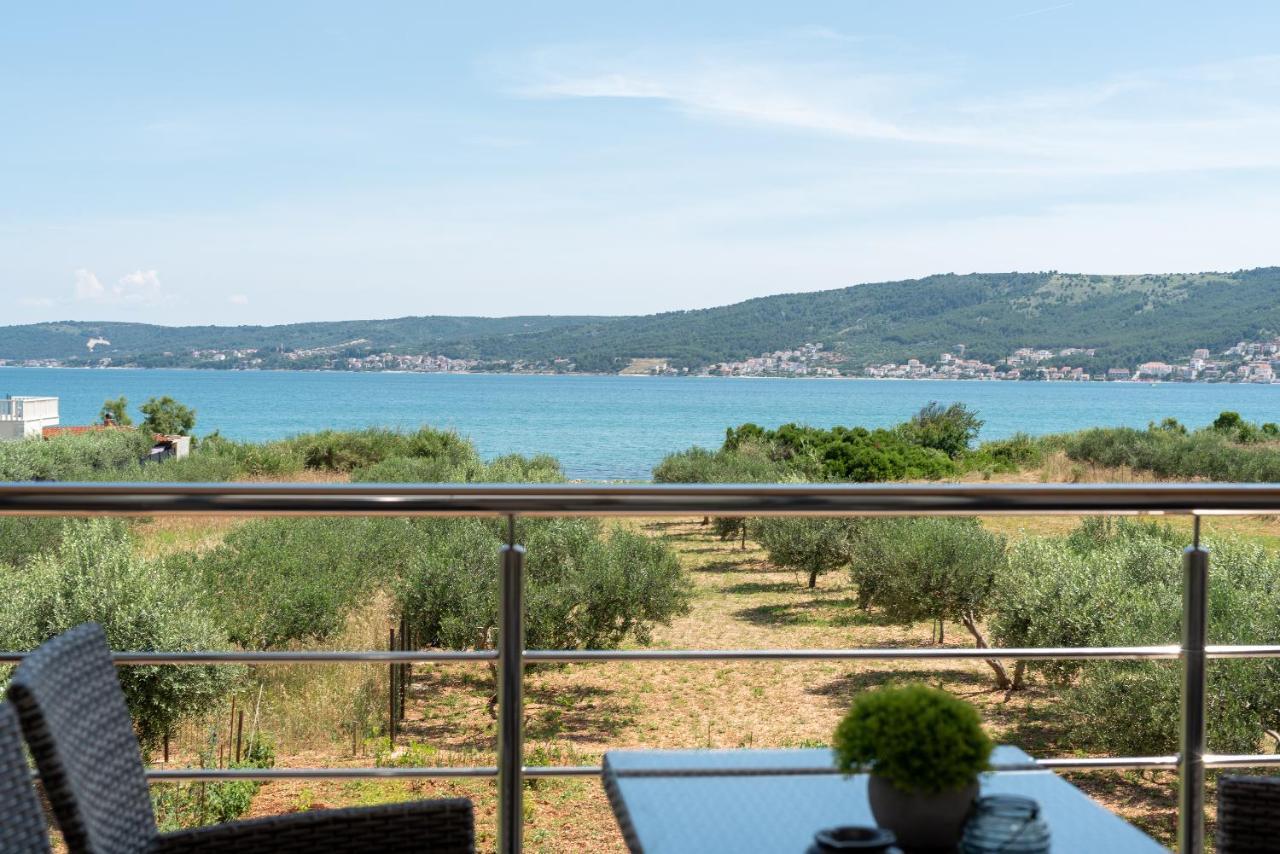 Apartment Amazing Sea View Apartment- Romantica