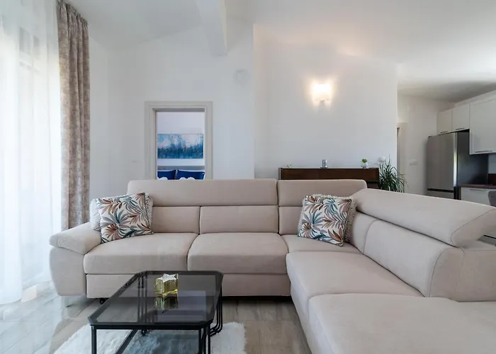 Amazing Sea View Apartment- Romantica