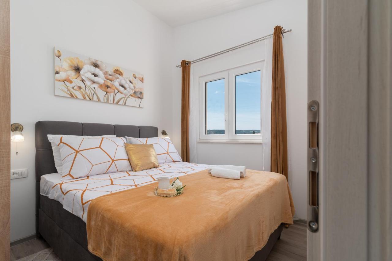 Amazing Sea View Apartment- Romantica Appartement *