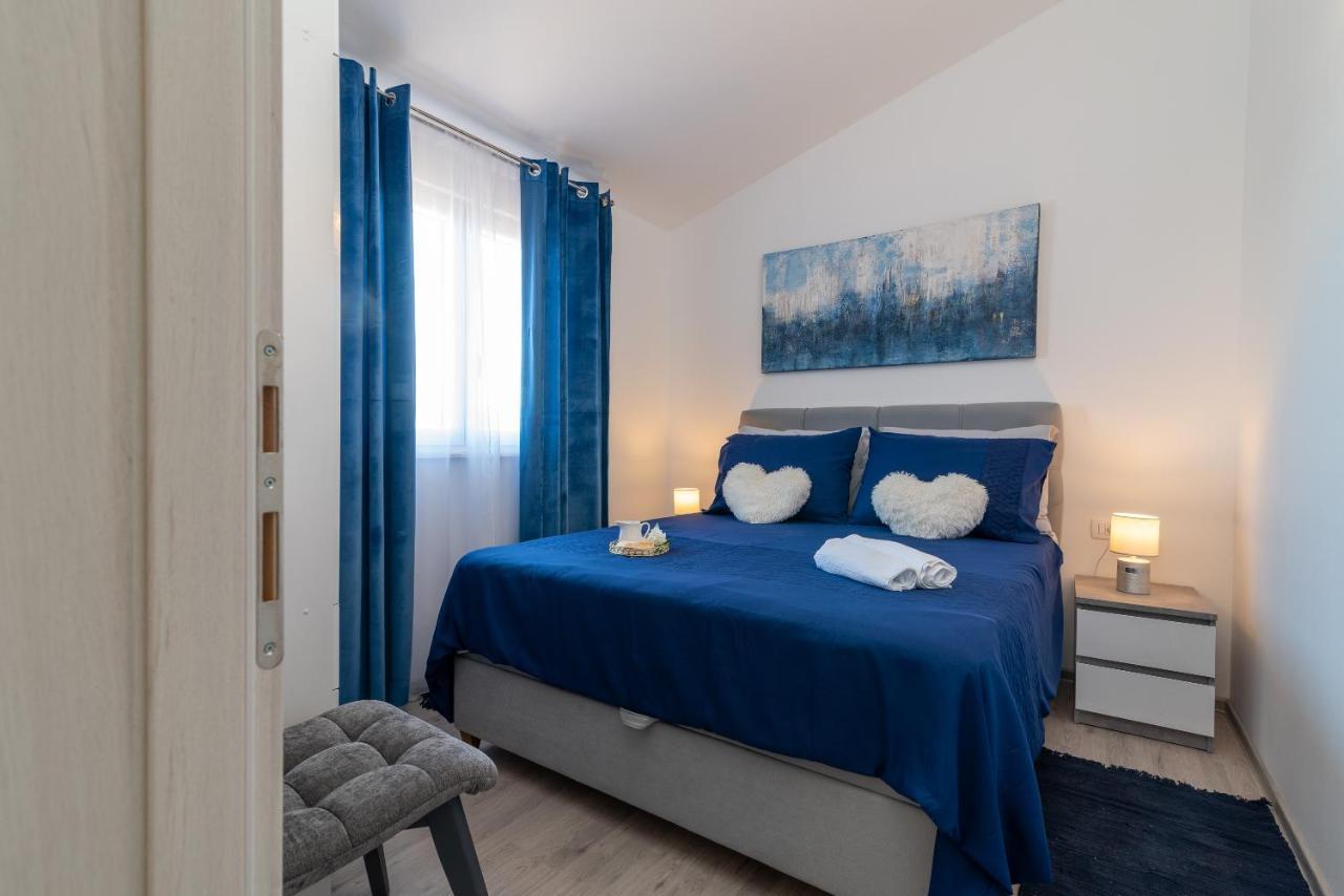 Apartment Amazing Sea View Apartment- Romantica *